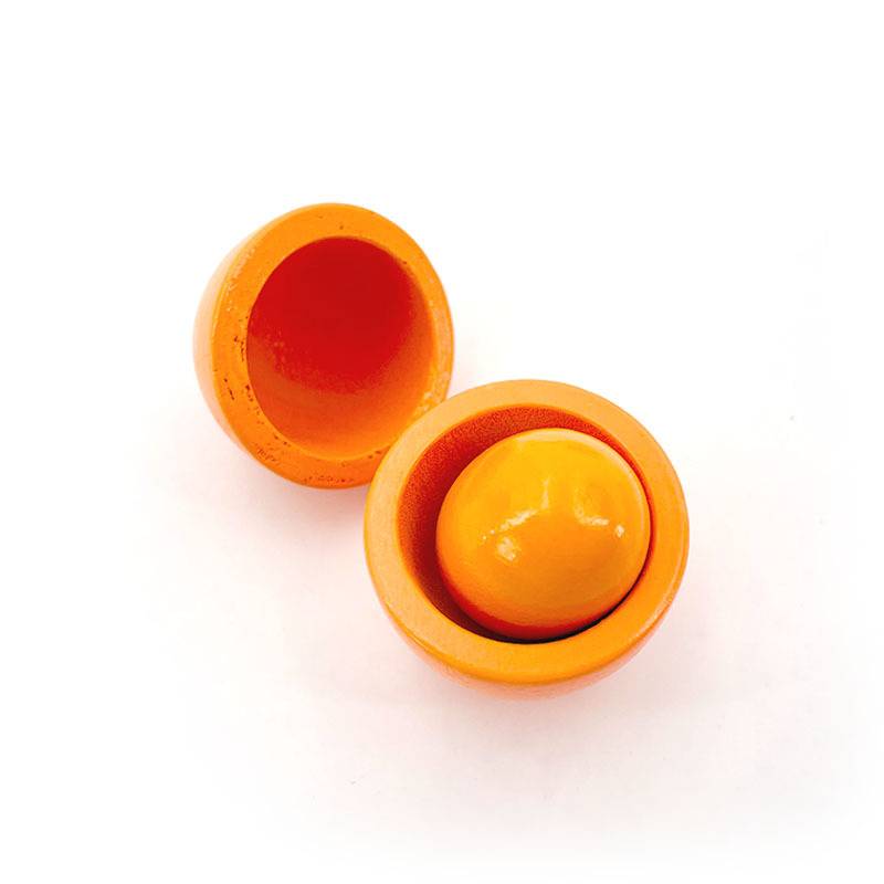 Oua de jucarie, Zola®, detasabile, cu galbenusuri din lemn, 6 buc si cutie depozitare, 15.5x10x6 cm Oua de jucarie, Zola®, detasabile, cu galbenusuri din lemn, 6 buc si cutie depozitare, 15.5x10x6 cm